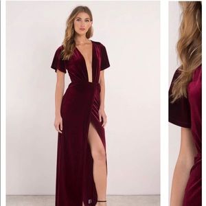 TOBI Velvet Plunge Dress 💃🏻 WORN ONCE!